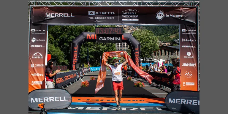 Victòria de Jordi Alís a la Skyrace Comapedrosa
