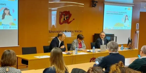 Un estudi de la URV mostra la normalització del consum d’alcohol entre els adolescents