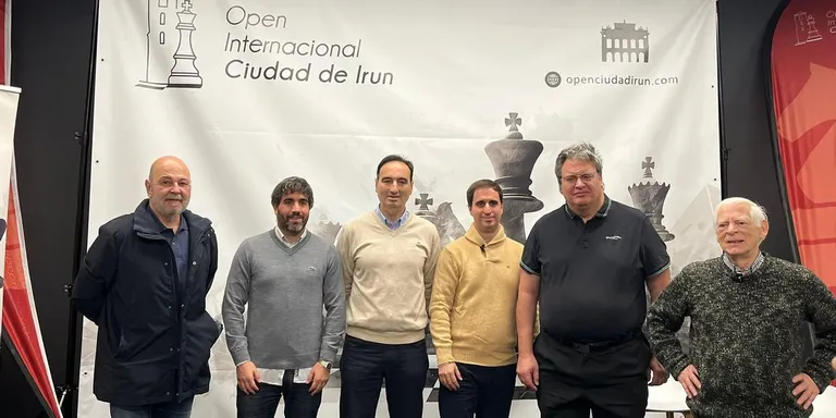 IRUN ESTRENA EL OPEN INTERNACIONAL: EL BIDASOA XAKE KLUBA CONVIERTE LA CIUDAD EN REFERENTE DEL AJEDREZ