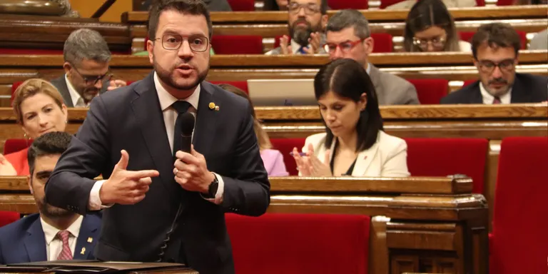 Aragonès, sobre Borràs: "Els delictes són els que són. A ERC posaríem la institució per davant i se l'apartaria"