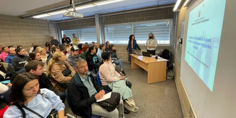 Blanes presenta una sessió informativa sobre les ajudes econòmiques a les persones refugiades d’Ucraïna