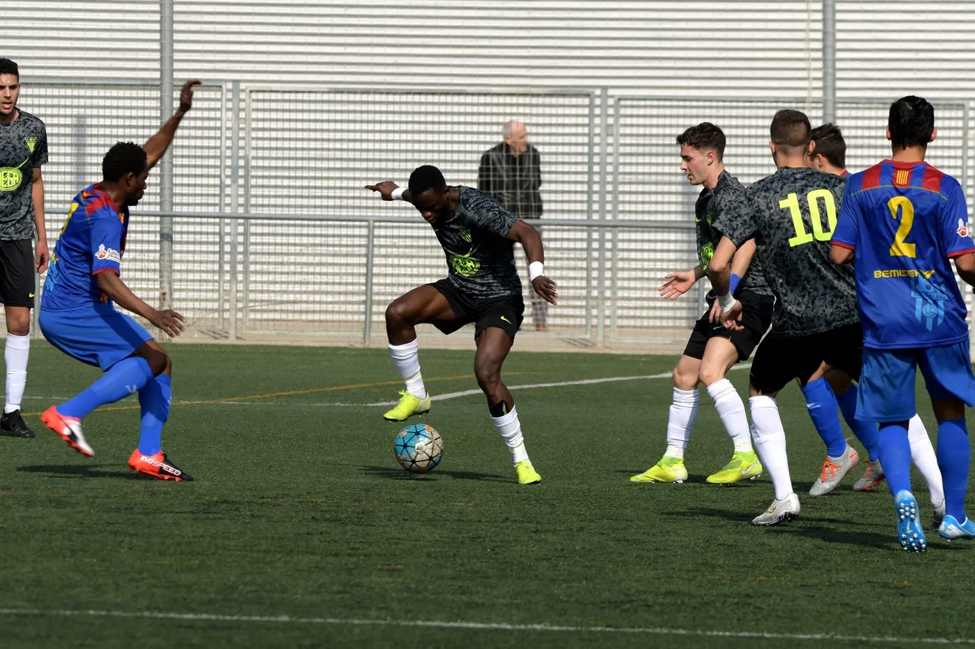 El CF Caldes empata a casa contra el segon classificat