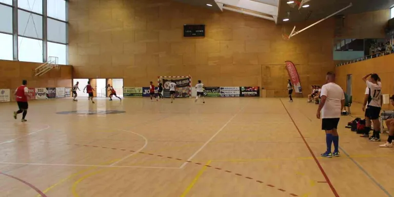 Fins el 30 de setembre us podeu inscriure a la nova temporada de Lliga Municipal de Futbol Sala