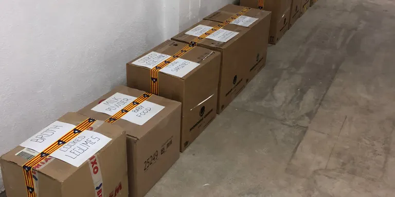 Mitja tona d'aliments i altres productes posaran rumb a Grècia
