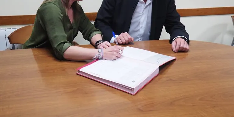La Salle la Seu signa un conveni amb el projecte Niu d'Andorra Telecom