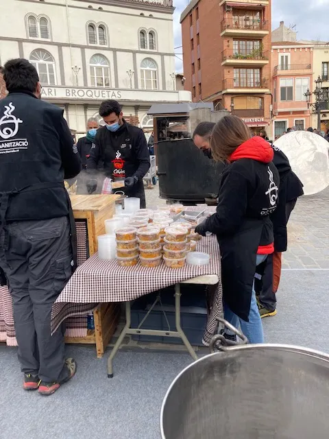 El Mercat de Nadal de Caldes rep, en el primer cap de setmana, una xifra semblant de visitants a la de l'última edició abans de la pandèmia