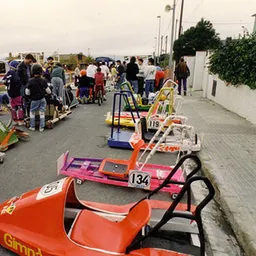 Entrevistes de la Justa del 28/10/2019 — 43a Cursa de Cars de Coixinets: dates, inscripcions i seguretat + Tertúlia sobre Festes de Tardor, protesta i comerç al carrer - episode art