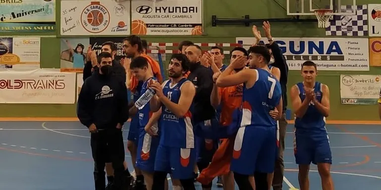 Victòries clares dels primers equips del CB Cambrils