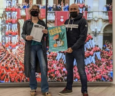 Valls arrenca la campanya comercial “Troba, troba”