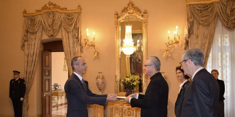 El Vaticà confirma que veu incompatible legalitzar l'avortament a Andorra i mantenir el coprincipat
