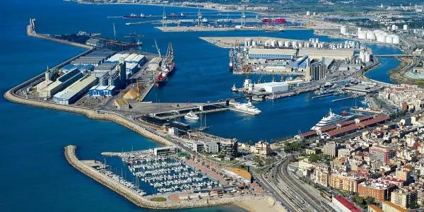 El tràfic de mercaderies al Port de Tarragona s’ha reduït un 25% durant el primer semestre de l’any