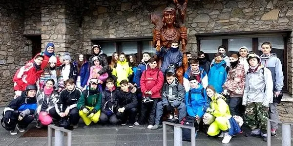 Una trentena de joves del Baix Gaià gaudeixen de la segona edició de l’Esquiada Jove 2018