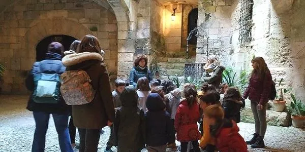 Les escoles El Roquissar i La Portalada enceten el cicle de visites al Castell d’Altafulla