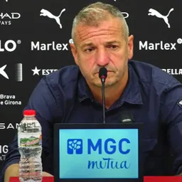 Roda de Premsa del director esportiu Quique Cárcel. - episode art