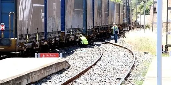 Nova afectació a la línia R15 entre Ascó i Móra la Nova pel descarrilament d’un tren de mercaderies