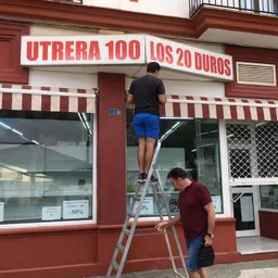 La historia de la emblemática tienda 'Los 20 duros', contada en COPE Utrera por su protagonista - episode art