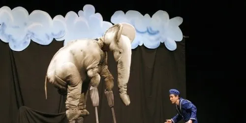 El rubinenc Rubén Ferrer protagonitza "El Petit Dalí" aquest diumenge al Poliorama