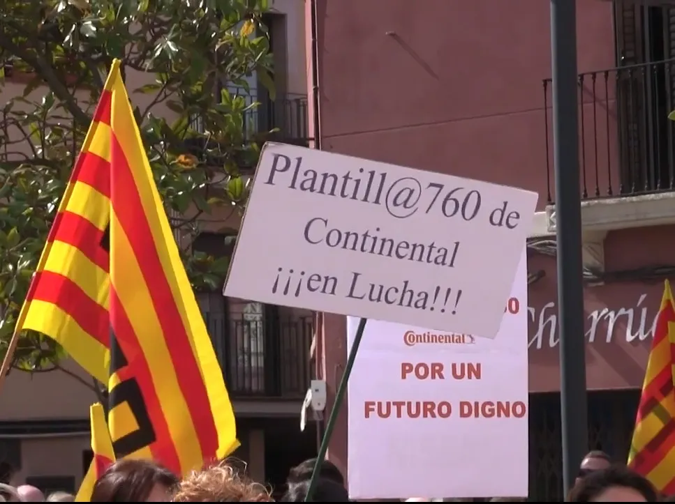 Els treballadors i treballadores de Continental criden que lluitaran pels seus llocs de feina
