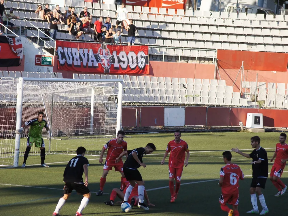 Partit de poc joc a les àrees el que es va veure a l'Olímpic de Terrassa