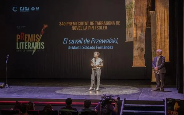 L'escriptora Marta Soldado guanya el 34è Premi Ciutat de Tarragona de novel·la Pin i Soler amb 'El cavall de Przewalski'