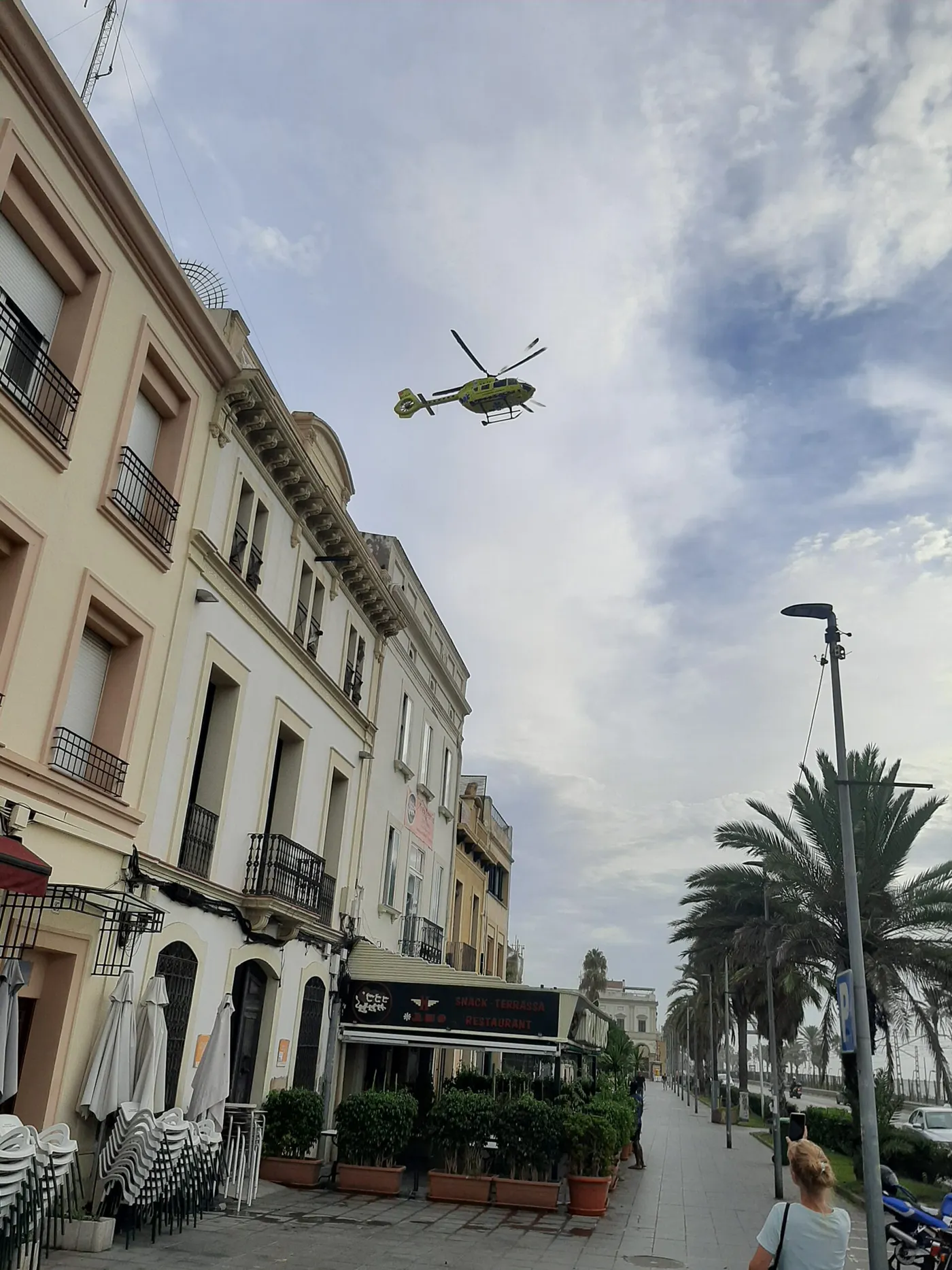 Aterra un helicòpter per atendre un atac epilèptic