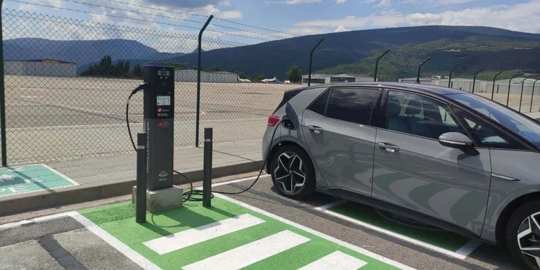 L'Alt Urgell es marca l'objectiu de tenir 100 punts de recàrrega de vehicles elèctrics al final d'aquesta dècada