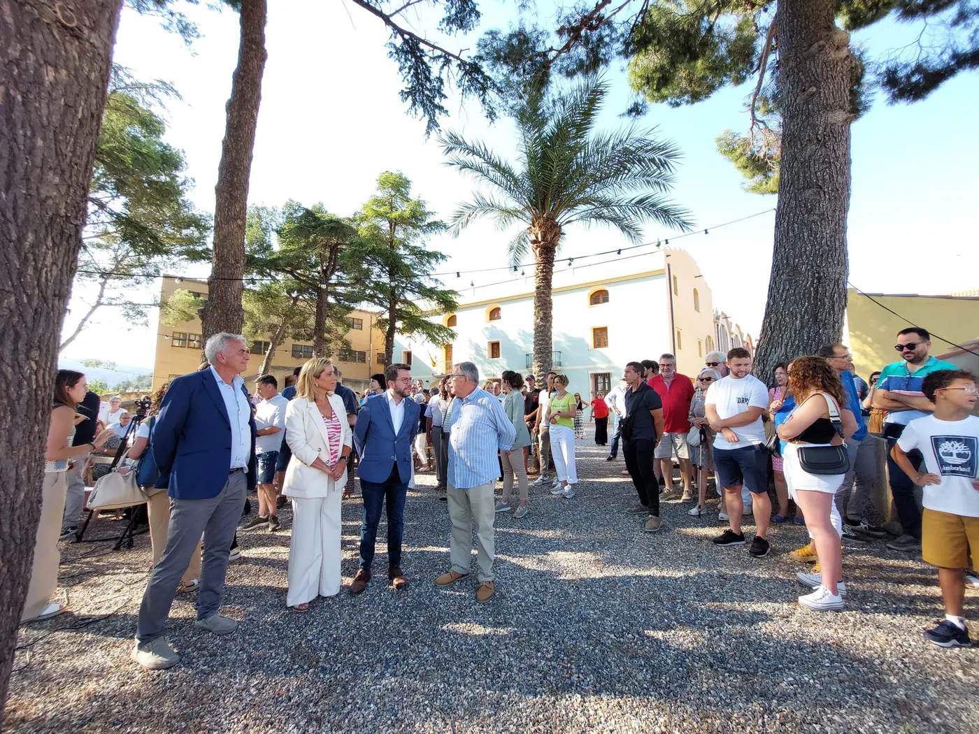 Picamoixons celebra els 40 anys de la piscina i el poliesportiu