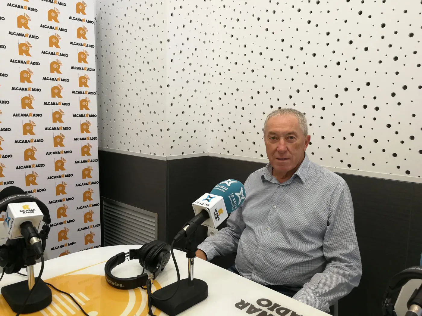 Cinc llambordes de memòria recorden els deportats canareus als camps nazis