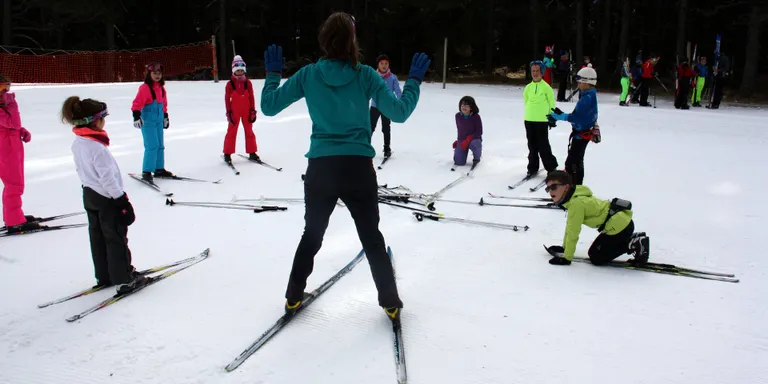 Prop de 2.500 alumnes del Pirineu participen aquest curs al programa Esport Blanc Escolar