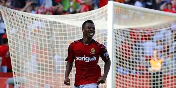 Ikechukwu Uche renova i continuarà al Nàstic