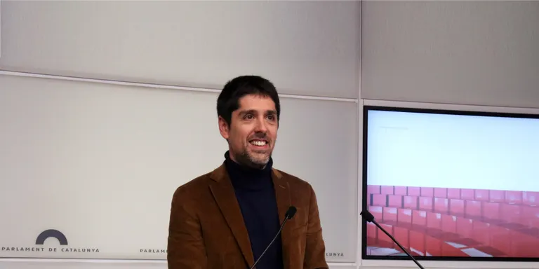 Els comuns, sobre la participació d'Aragonès a la cimera hispano-francesa: "És complicat ser a missa i repicant"