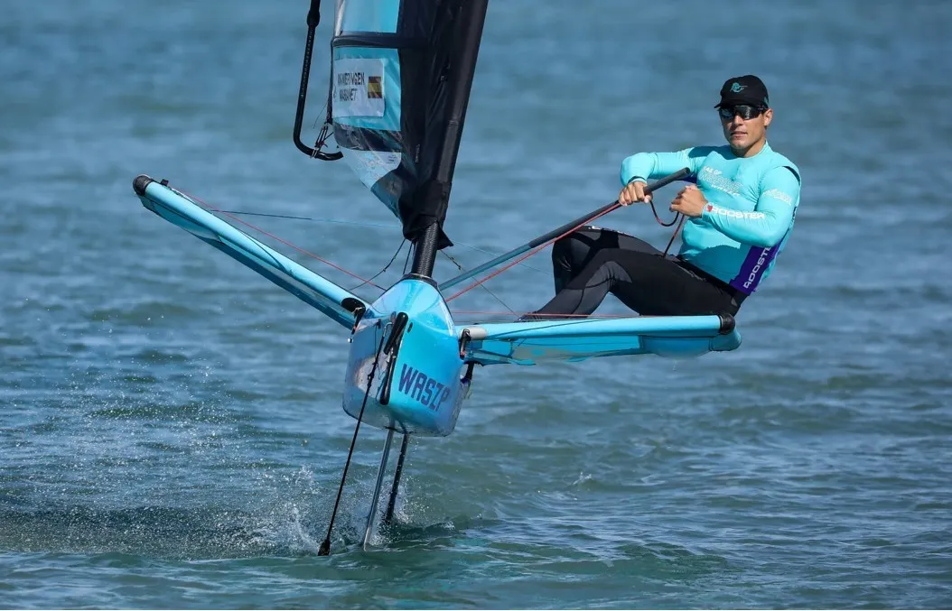 El regatista Ricard Castellví viu el seu primer SailGP a Cadis gràcies al programa Inspire Racing