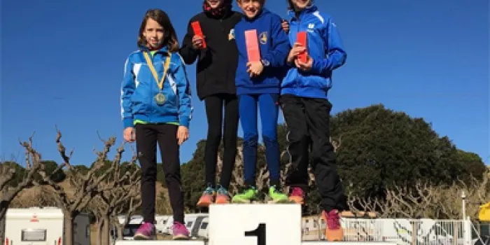 Marta Mitjans, primera al Cros de Canet en categoria aleví