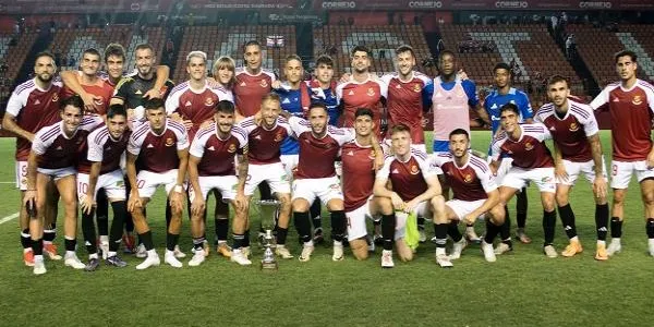 El Nàstic progressa per batre el Huesca i adjudicar-se el Trofeu Ciutat de Tarragona (1-0)