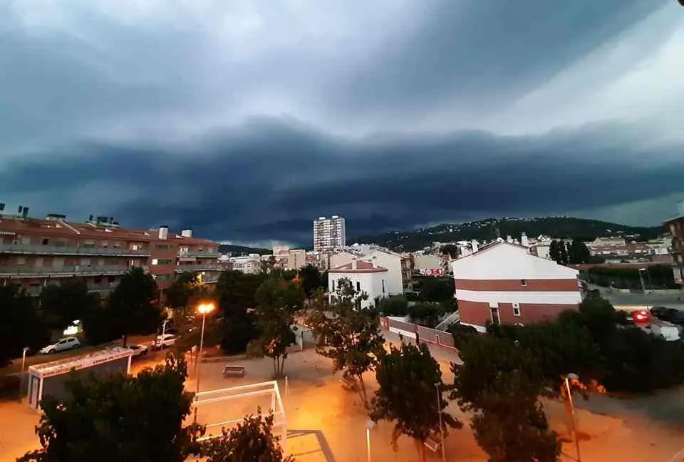 Diumenge amb clara millora del temps després de les tempestes