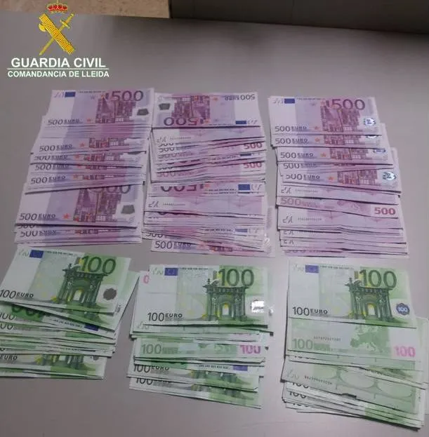 Intervenen 80.000 euros en un control a la Farga de Moles