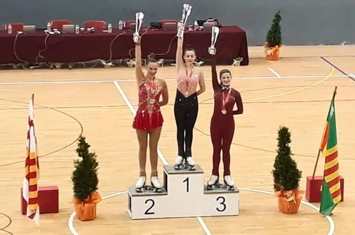 La patinadora i monitora de l'APA l'Alt Maresme, Helena Rosinés, ha participat al Campionat de Barcelona Júnior