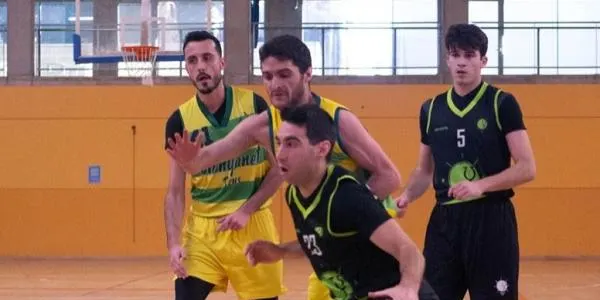 Reacció de campió del Torredembarra BC davant el Sant Pere i Sant Pau (88-46)