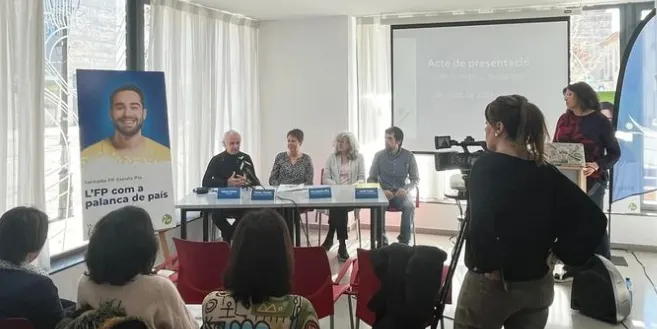 L’Escola Pia presenta els nous cicles de la branca sanitària que oferirà a partir del curs 2024-2025