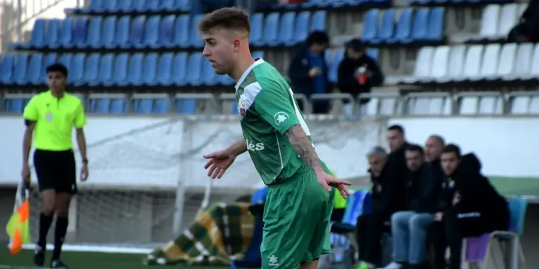 El CF Caldes esgarrapa un punt del camp del Manlleu i s’allunya a 7 punts del descens directe