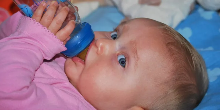 La URV busca famílies amb nadons d'entre 6 i 14 mesos per un estudi sobre el benestar digestiu