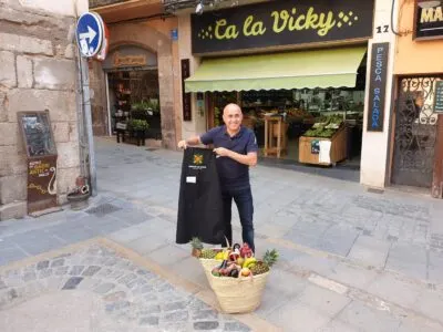 Neix la campanya “Vine a plaça, compra al mercat”