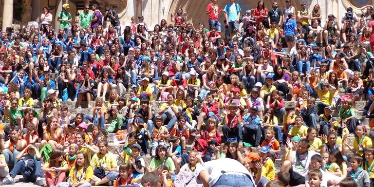 El Cau de Pineda participa a la trobada escolta i guia de Catalunya més gran de la història