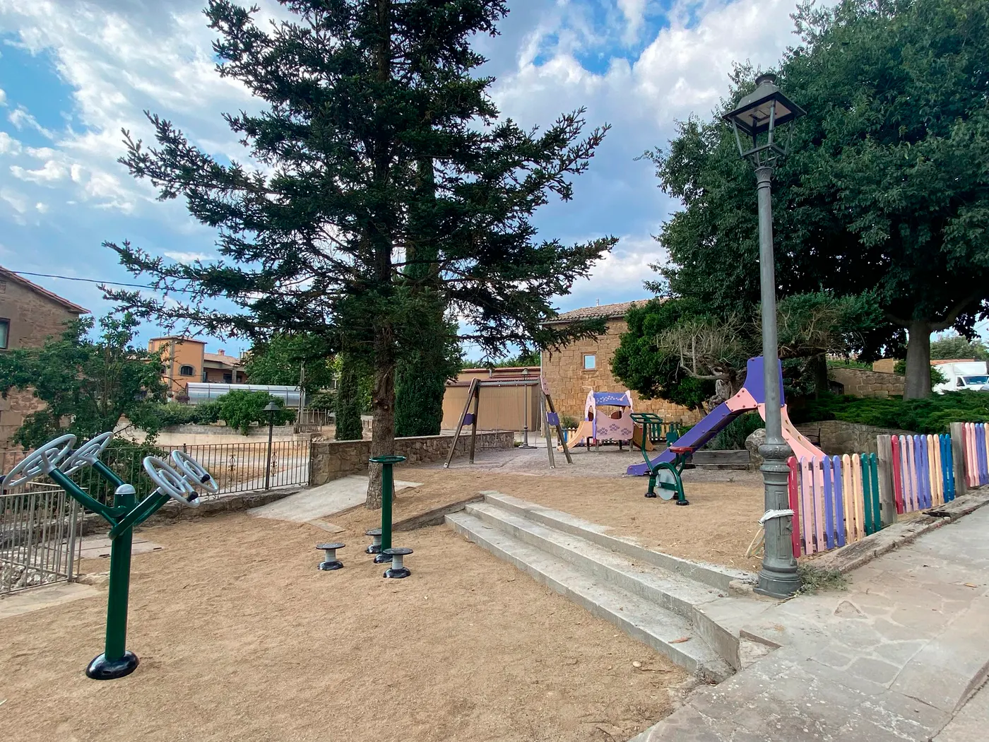 Riner estrena parcs biosaludables a Su i Santa Susanna per promoure l’activitat física i la socialització dels veïns