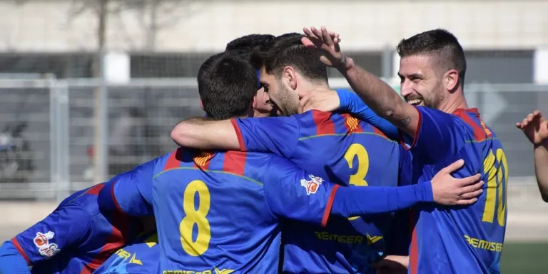 El CF Caldes dobla el nombre d'equips de futbol base en quatre anys, malgrat la pandèmia