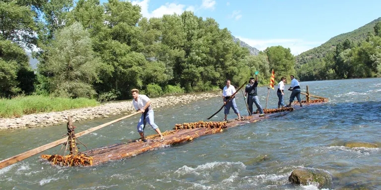 Bona afluència de públic a la 25a Baixada dels raiers de Coll de Nargó