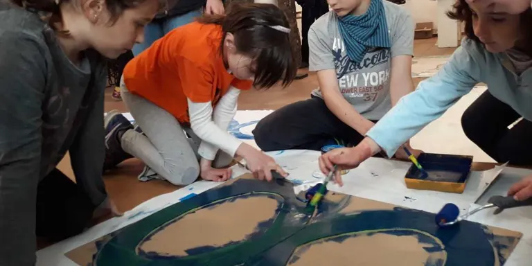Més d'una quinzena de nens i nenes, als tallers Pasqu-art