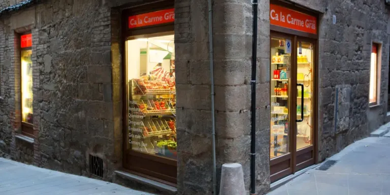 Ca la Carme Gras és un dels 24 establiments guardonats per la Generalitat als Premis Nacionals als Establiments Comercials Centenaris