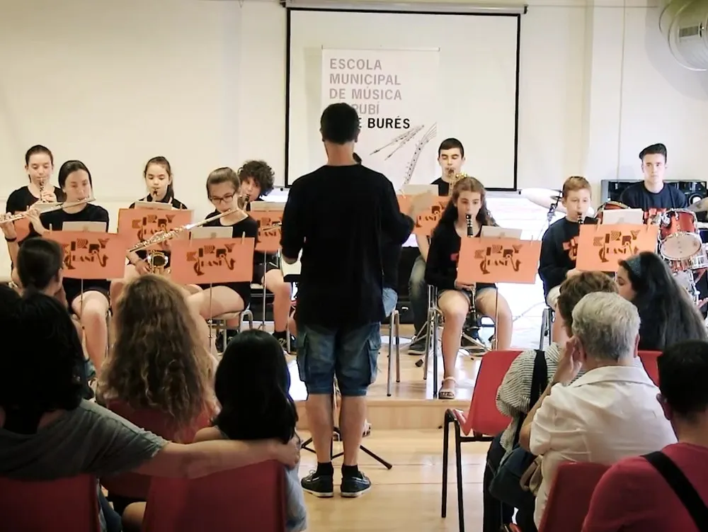 La Kirby Band interpreta 'Jeepers Creepers' al concert solidari en benefici de l'ASAV