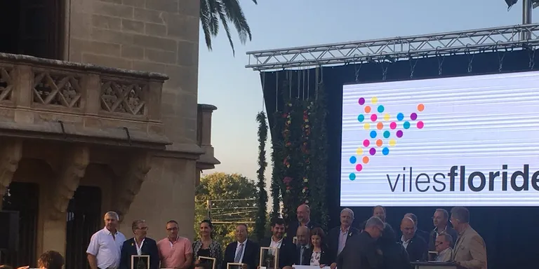 La Seu d'Urgell revalida les tres Flors d'Honor de Viles Florides